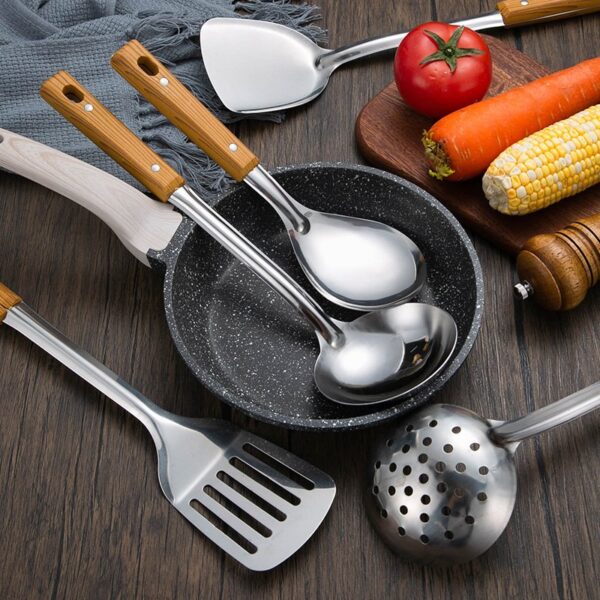 O1CN01C2cIri2N8xMFxTZ3S_2208937239919-0-cib.jpg Wood-Grain Handle Stainless Steel Spatula
